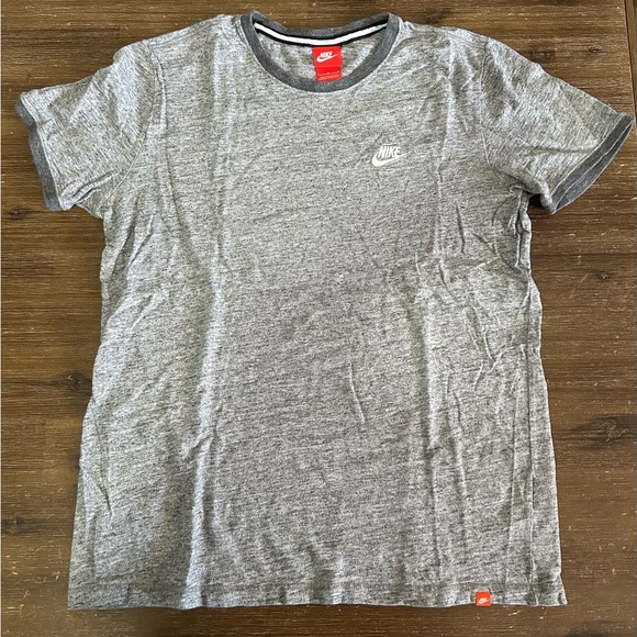 MENS NIKE t-shirt size large - Picture 1 of 3